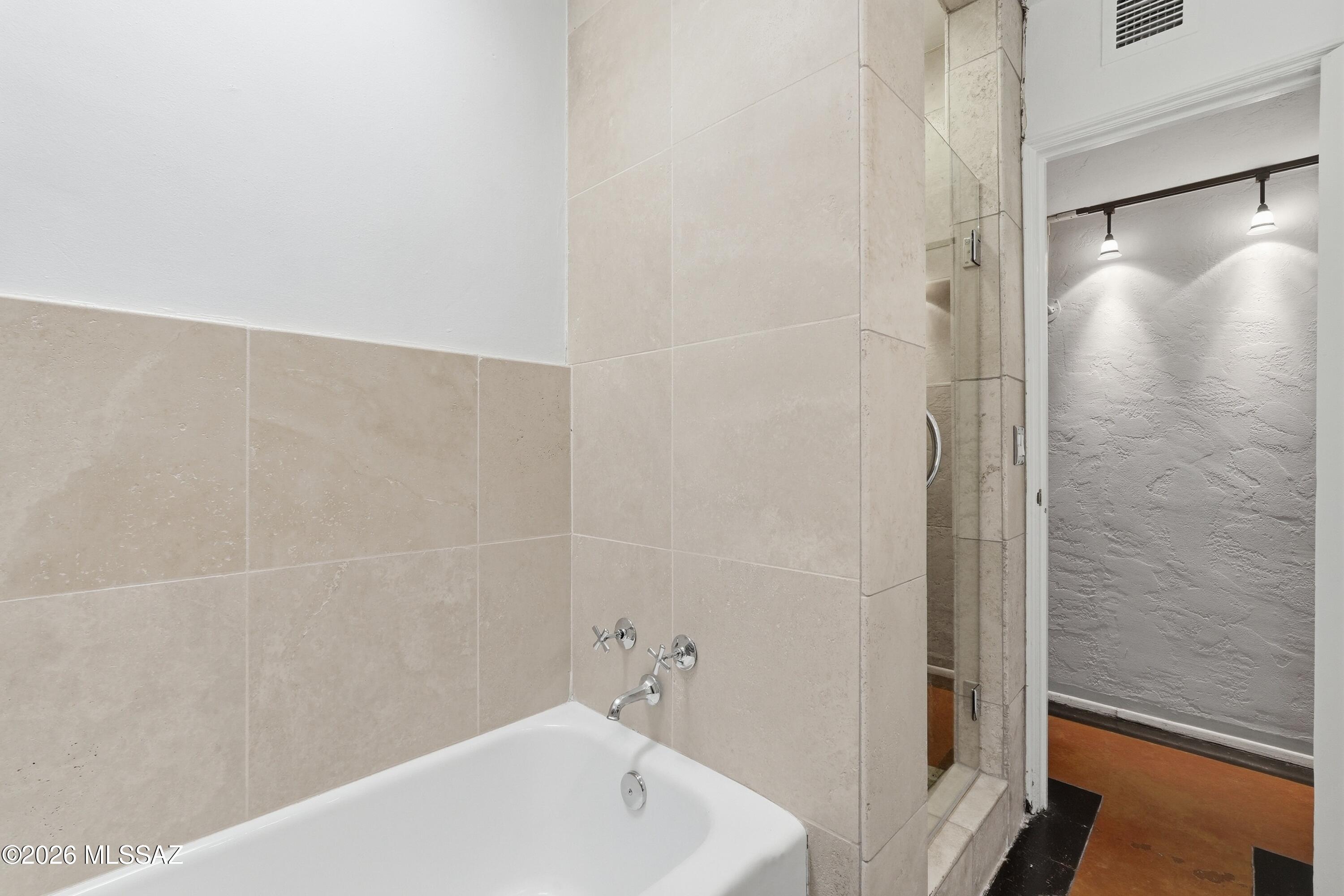 El Montevideo Estates - Residential