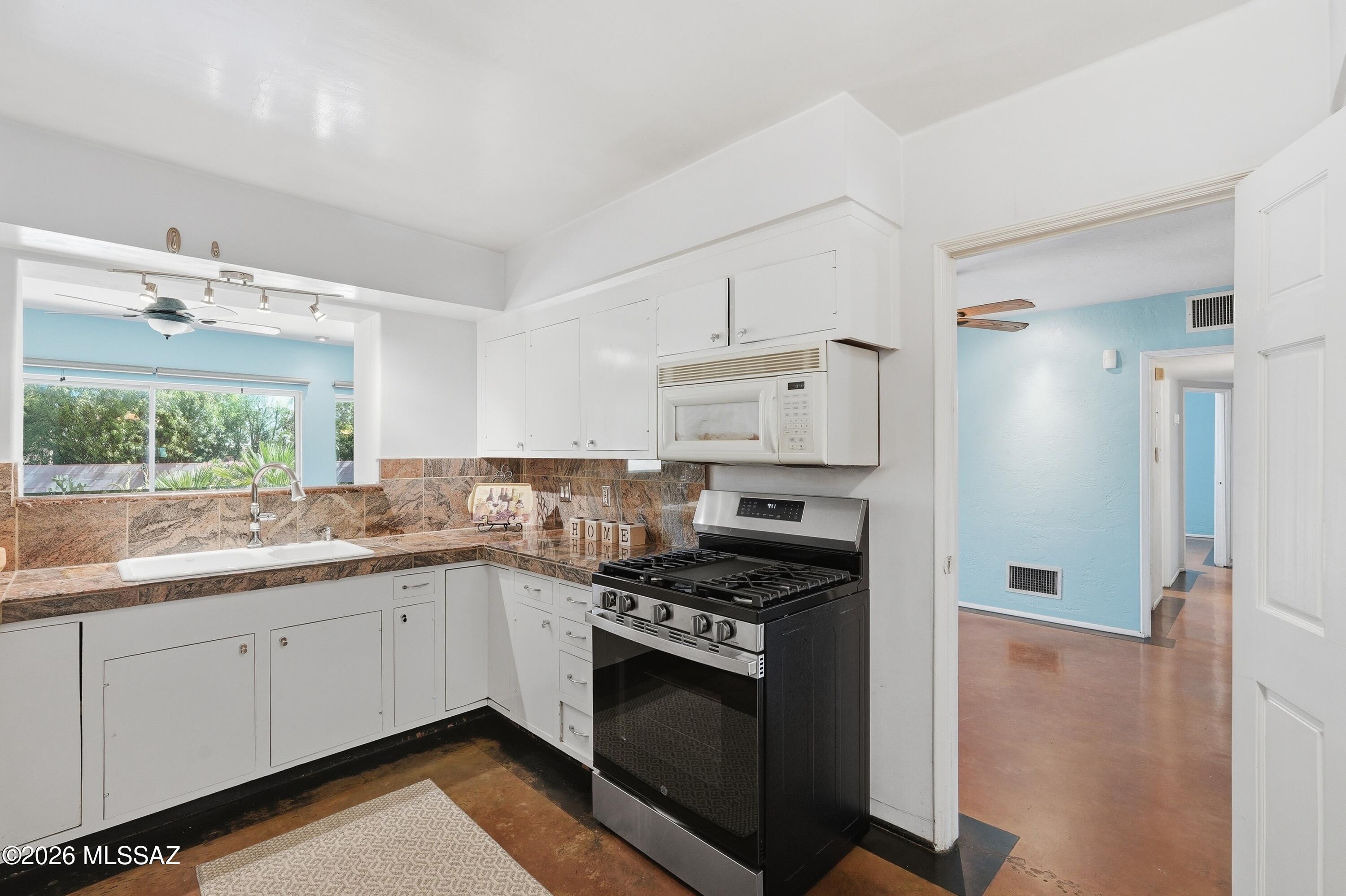El Montevideo Estates - Residential