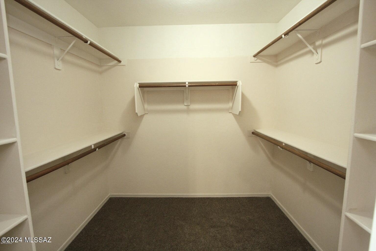 Las Lindas(1-76) - Residential Lease