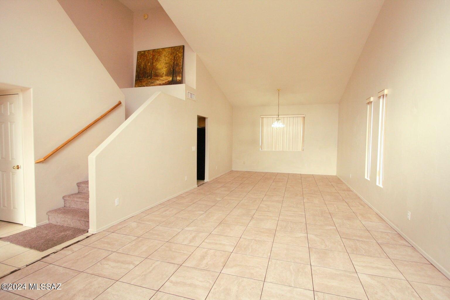 Las Lindas(1-76) - Residential Lease
