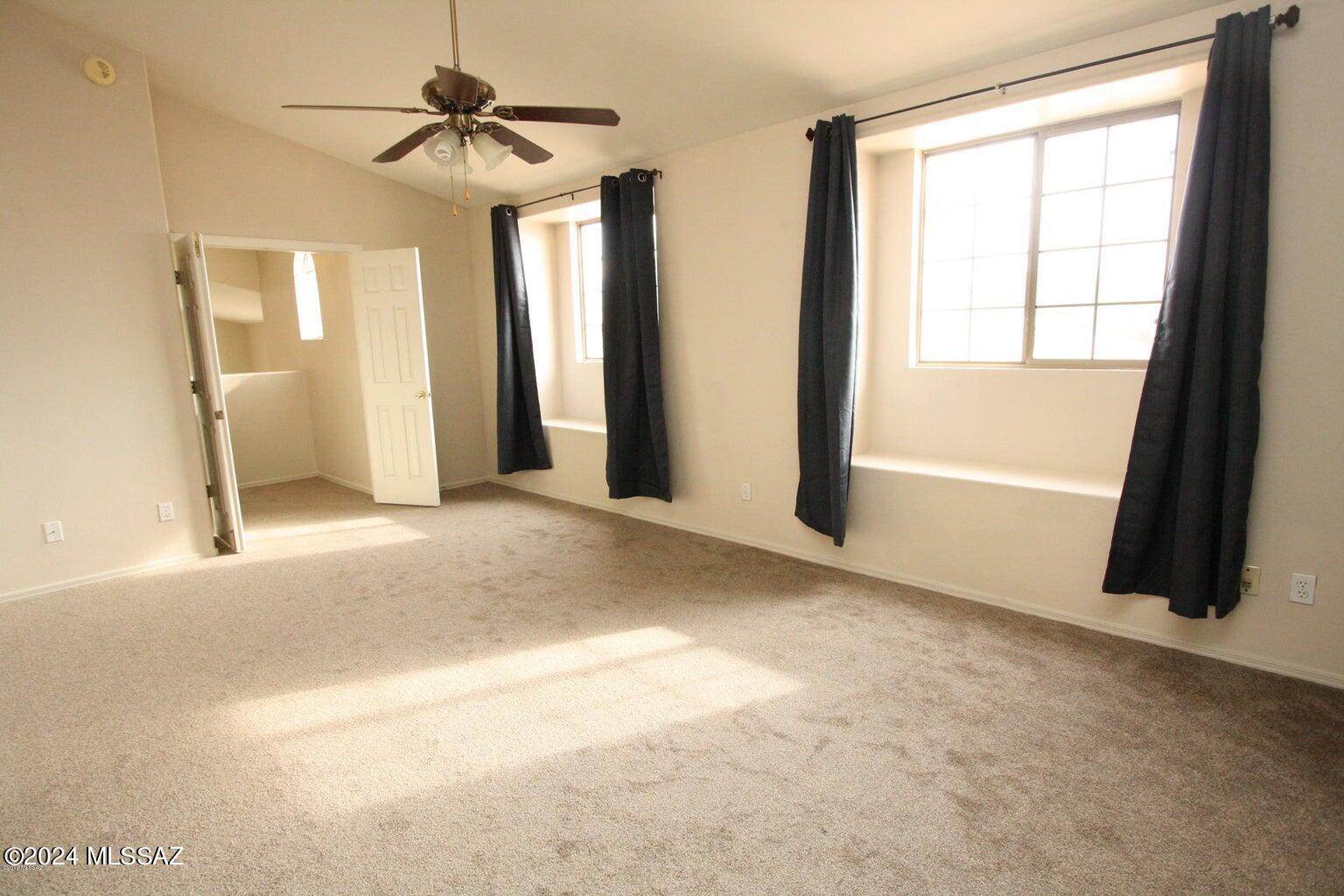 Las Lindas(1-76) - Residential Lease