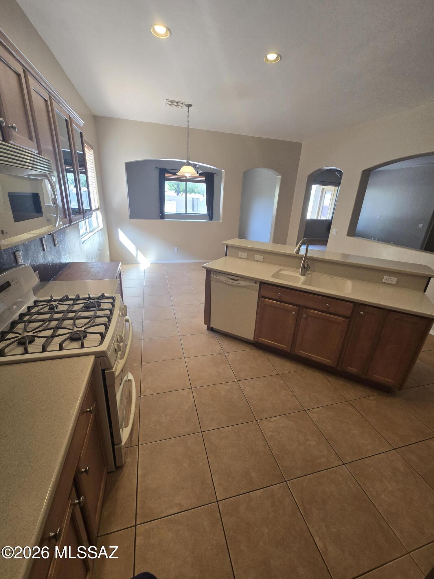 Continental Reserve Blk. 1 & 7 (1-61) - Residential