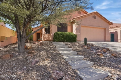 Photo of 11141 N Sand Pointe Drive, Oro Valley, AZ 85737 (MLS # 22624908)