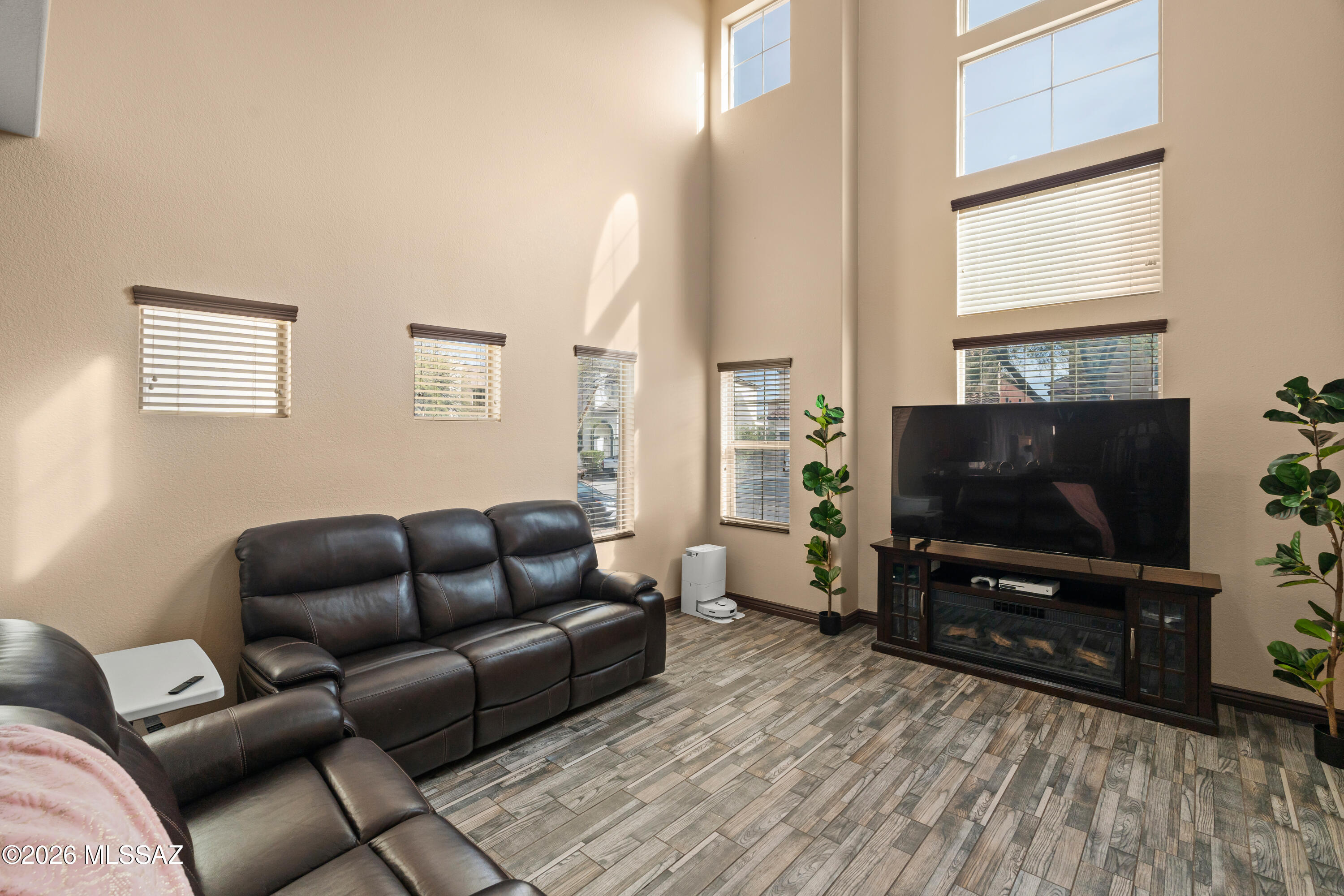 Presidio De Cancion (1-200) - Residential