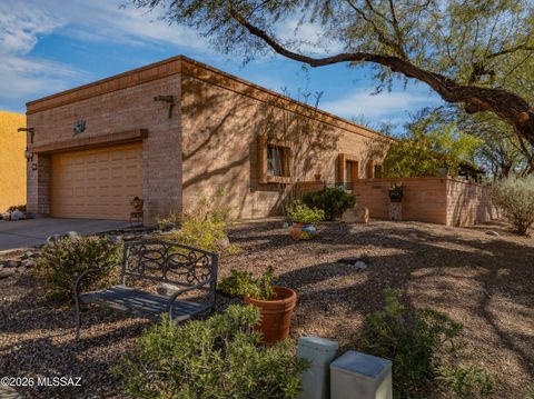 Photo of 6854 E VÃ­a Vigna, Tucson, AZ 85750 (MLS # 22602904)