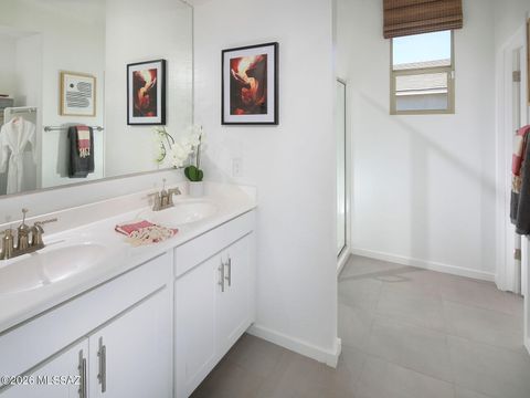 Photo of 777 W CALLE CUBETA, Sahuarita, AZ 85629 (MLS # 22608121)