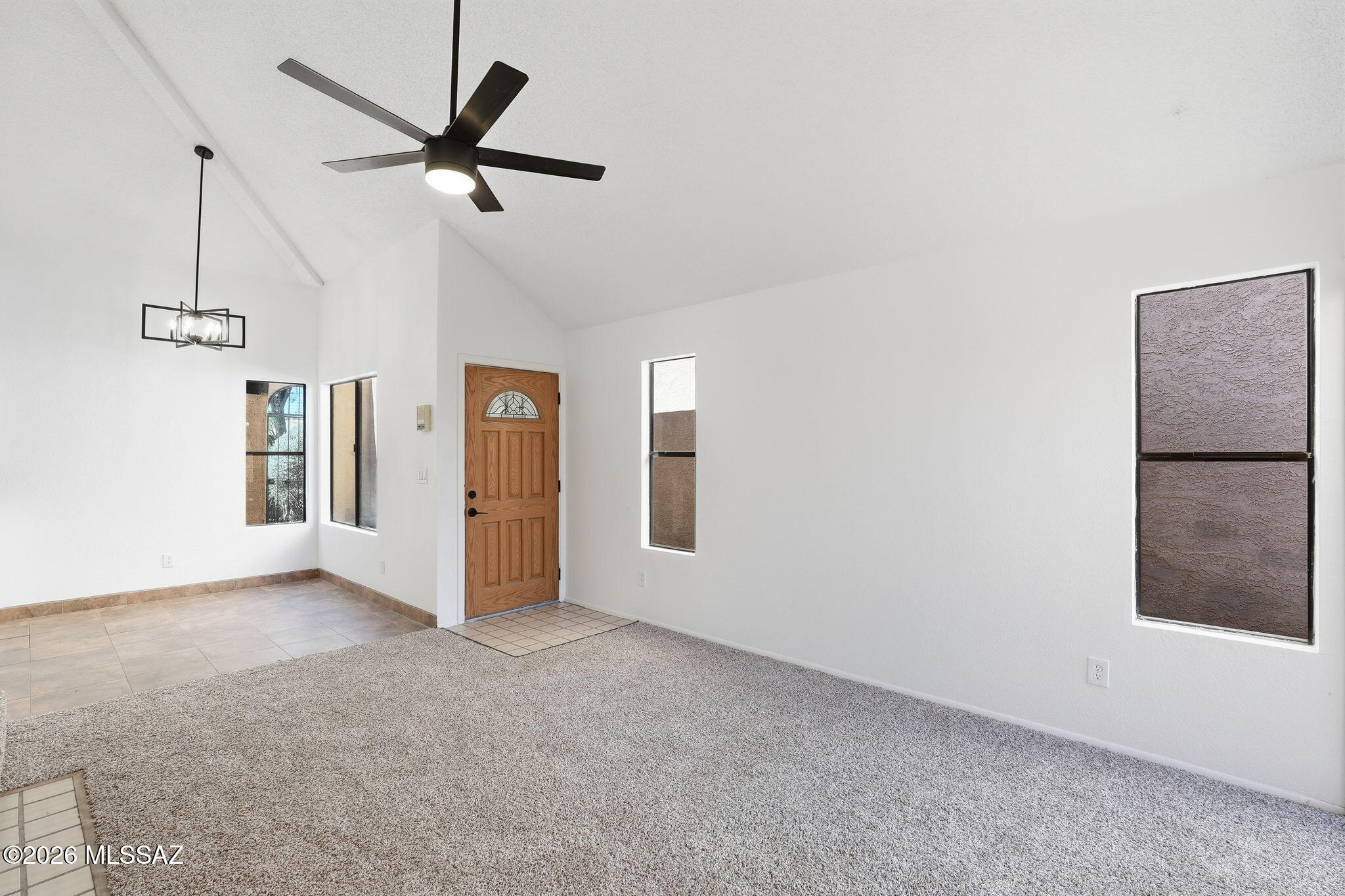 1421 W Calle Plomo