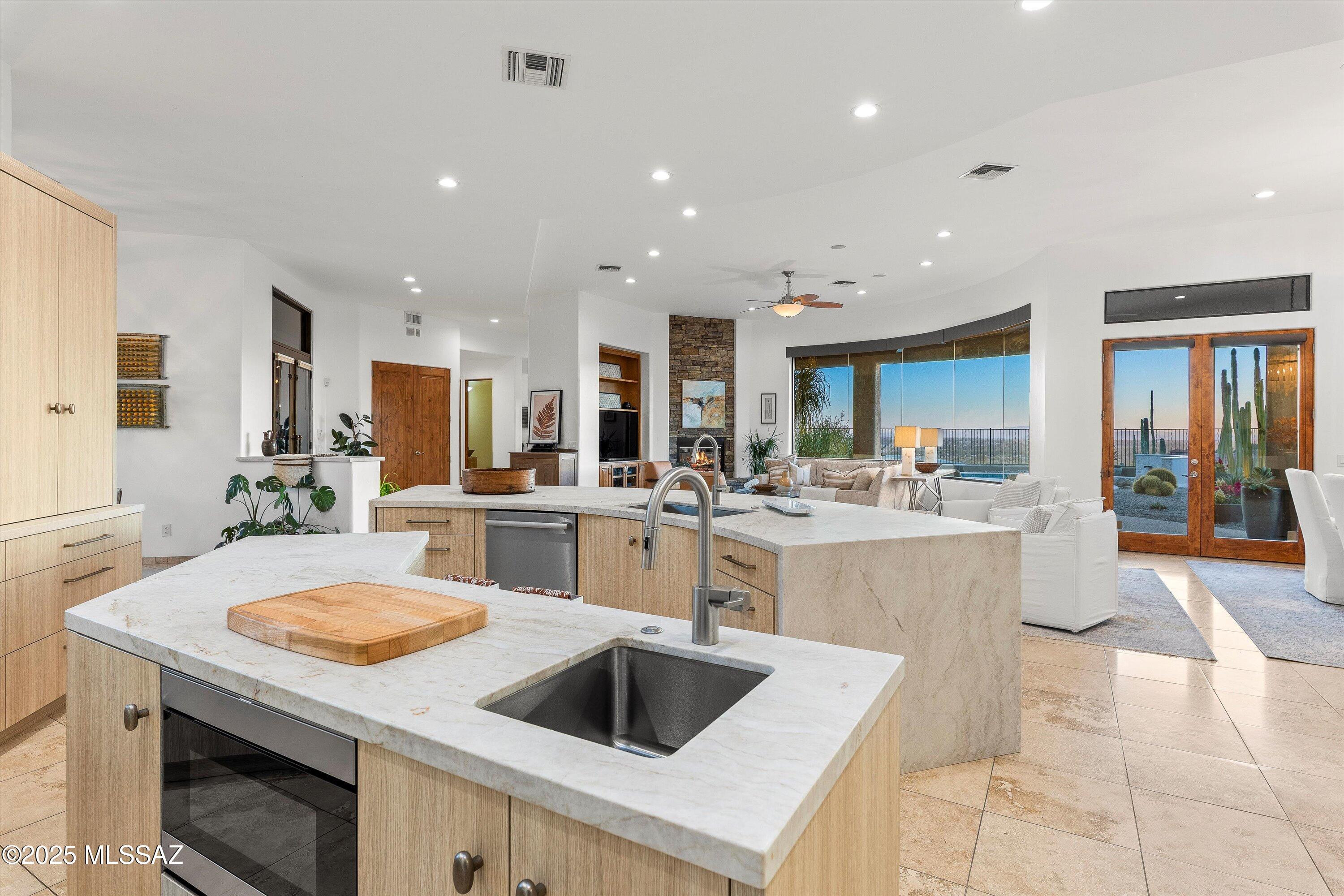 Sabino Mountain (1-290) - Residential