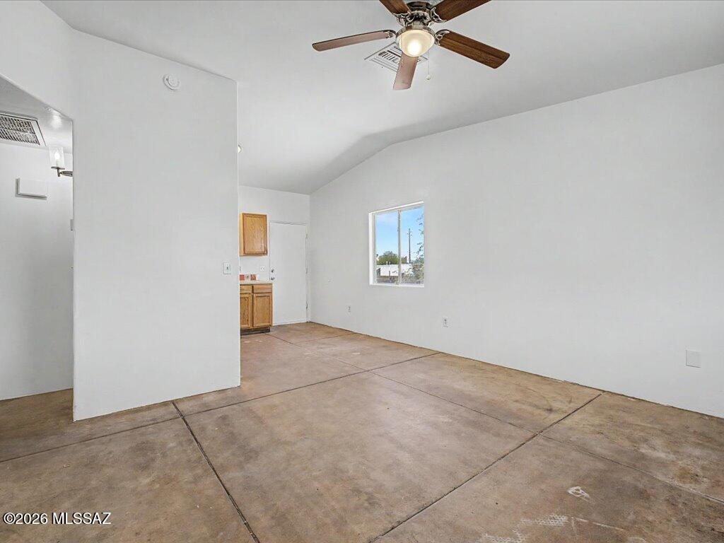 81 E Laguna Street