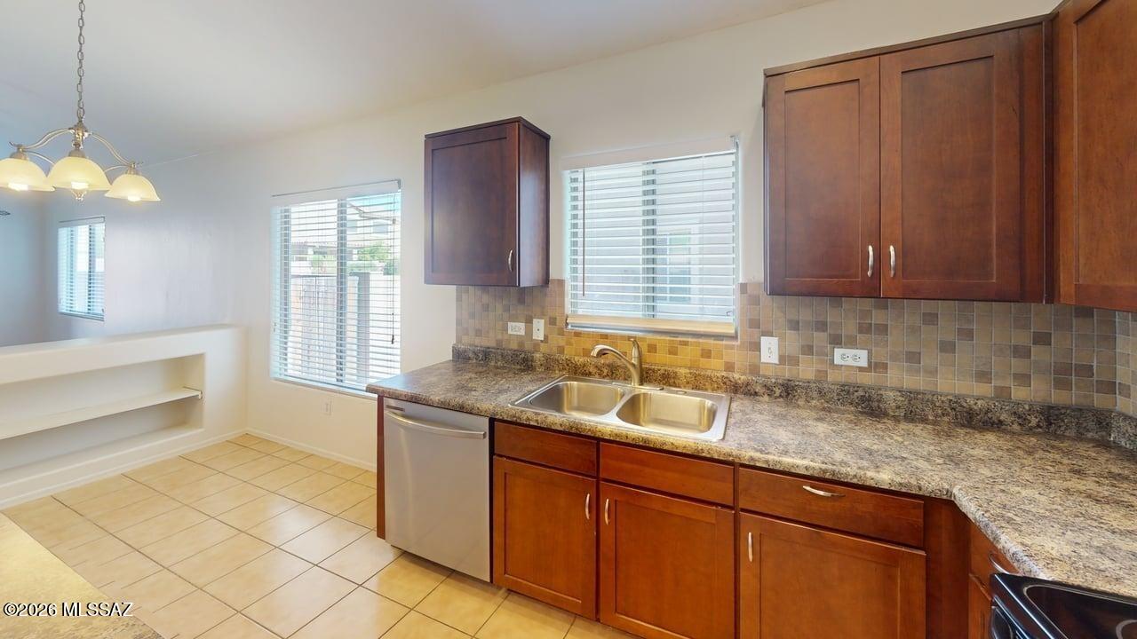 Sycamore Park Village 1 (1-94) - Residential Lease
