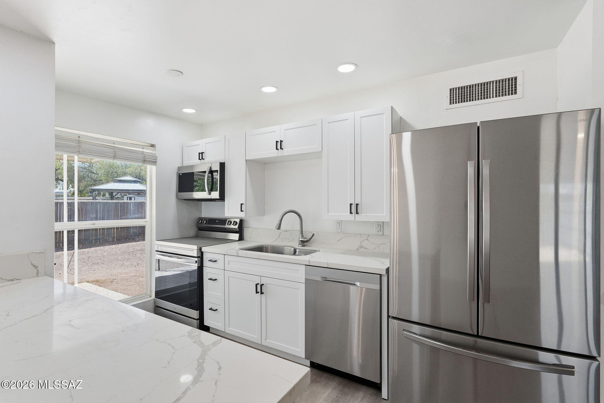 8150 E 5th Street