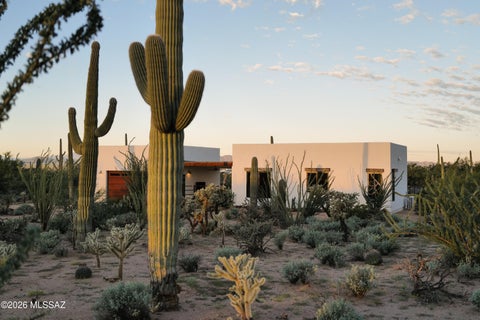 Photo of 12175 W Dancing Raven Road, Tucson, AZ 85743 (MLS # 22624566)
