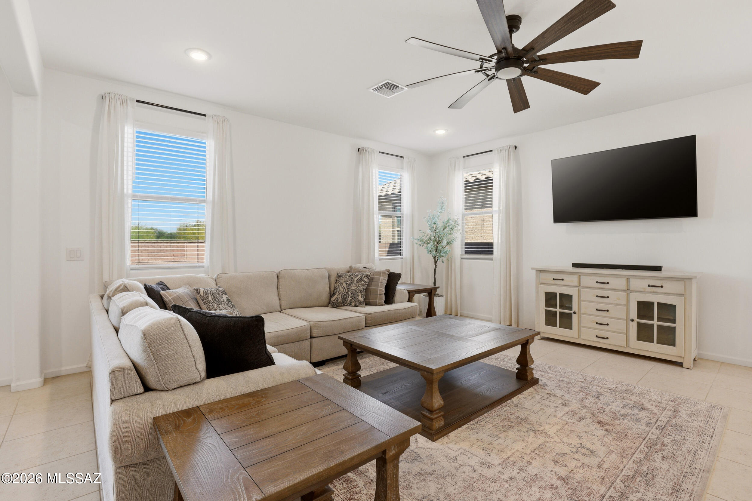 6843 E Paseo Berceo