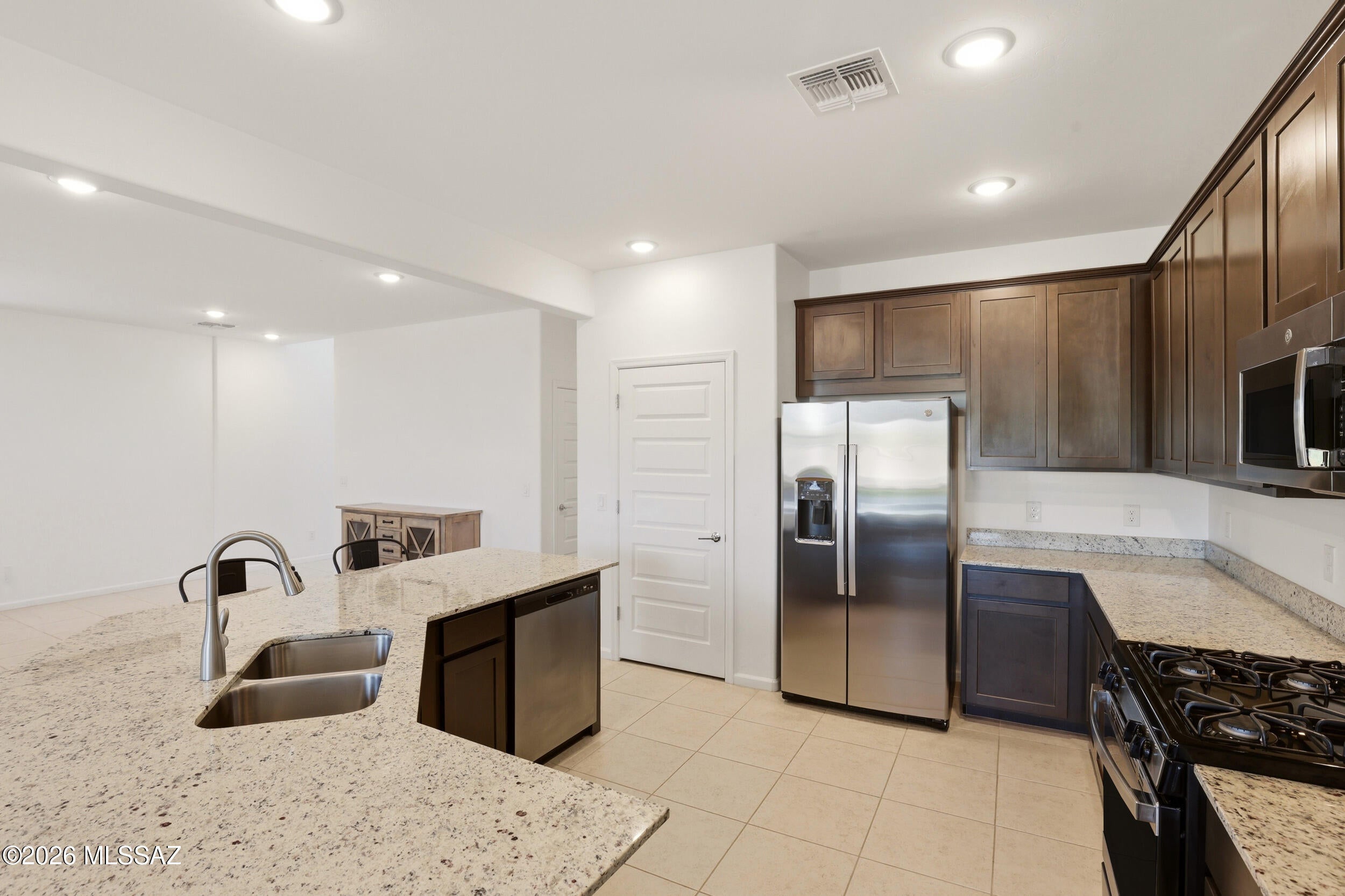 6843 E Paseo Berceo