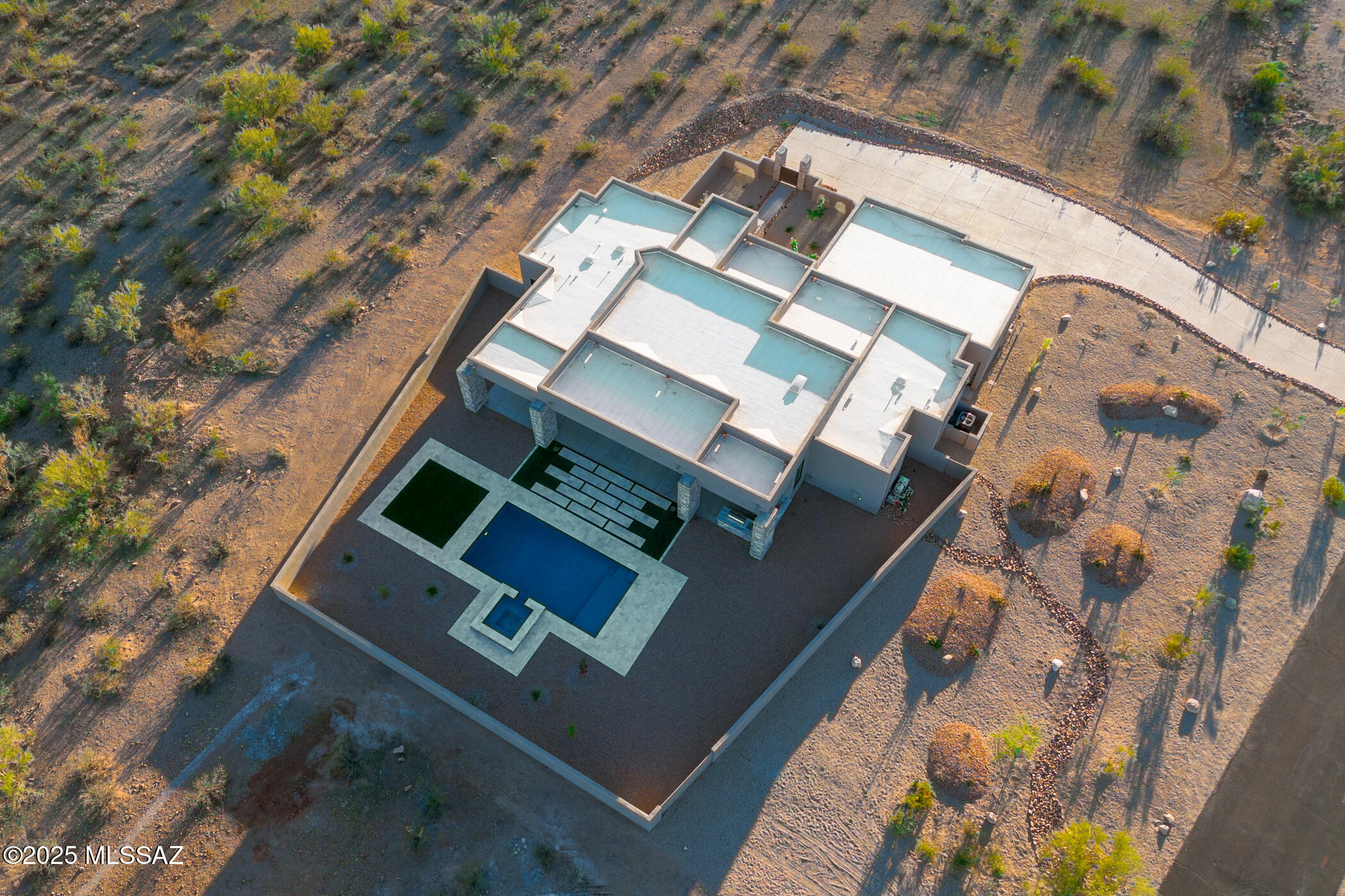 Las Rocas - Residential