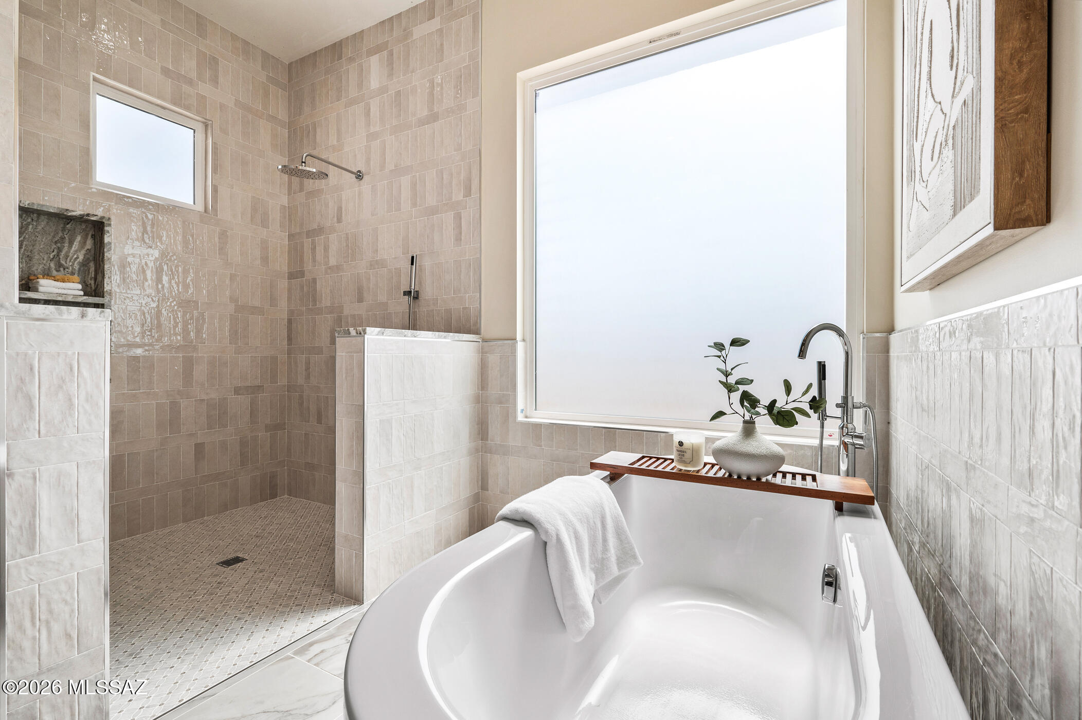 Las Rocas - Residential