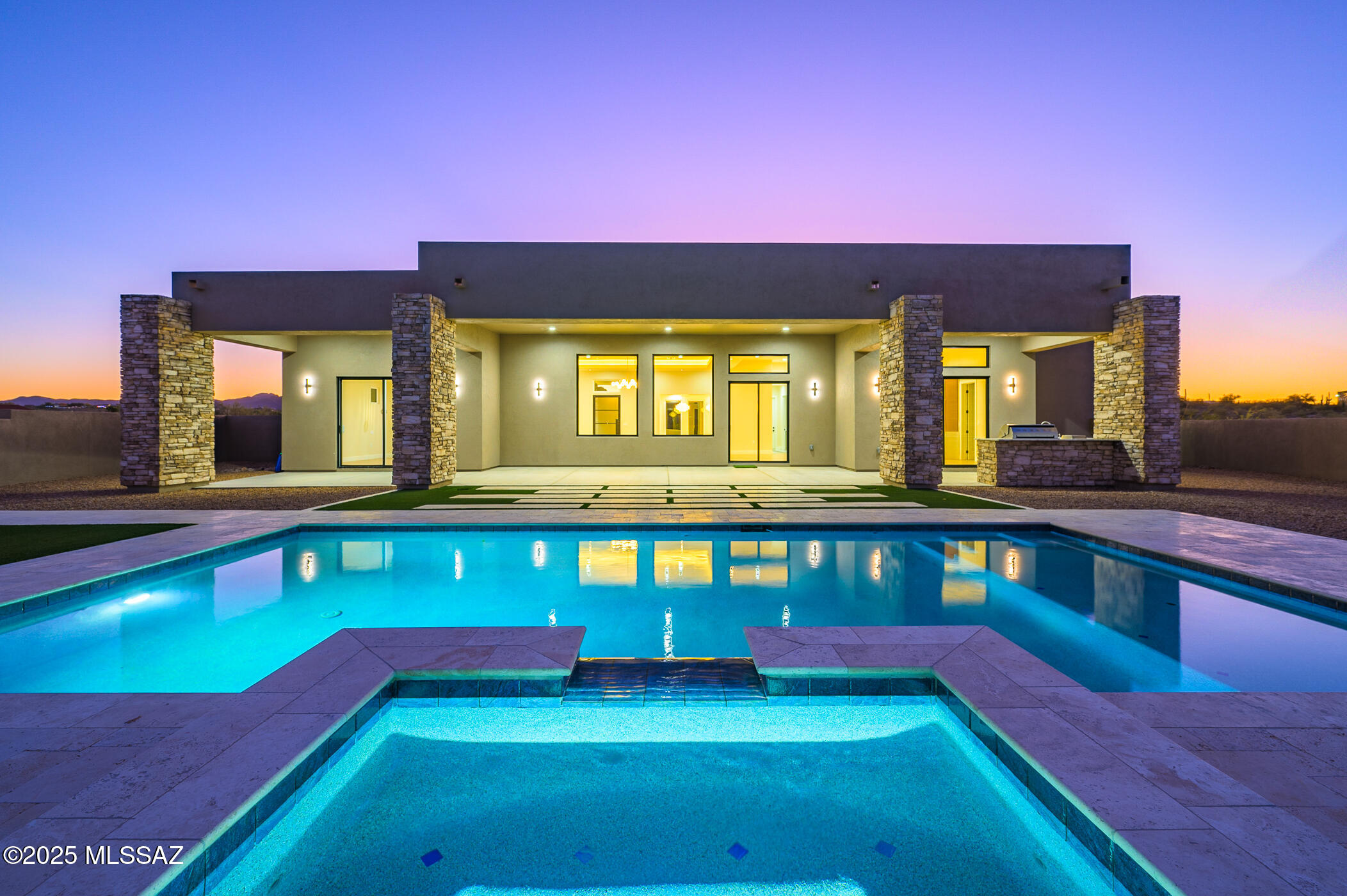 Las Rocas - Residential