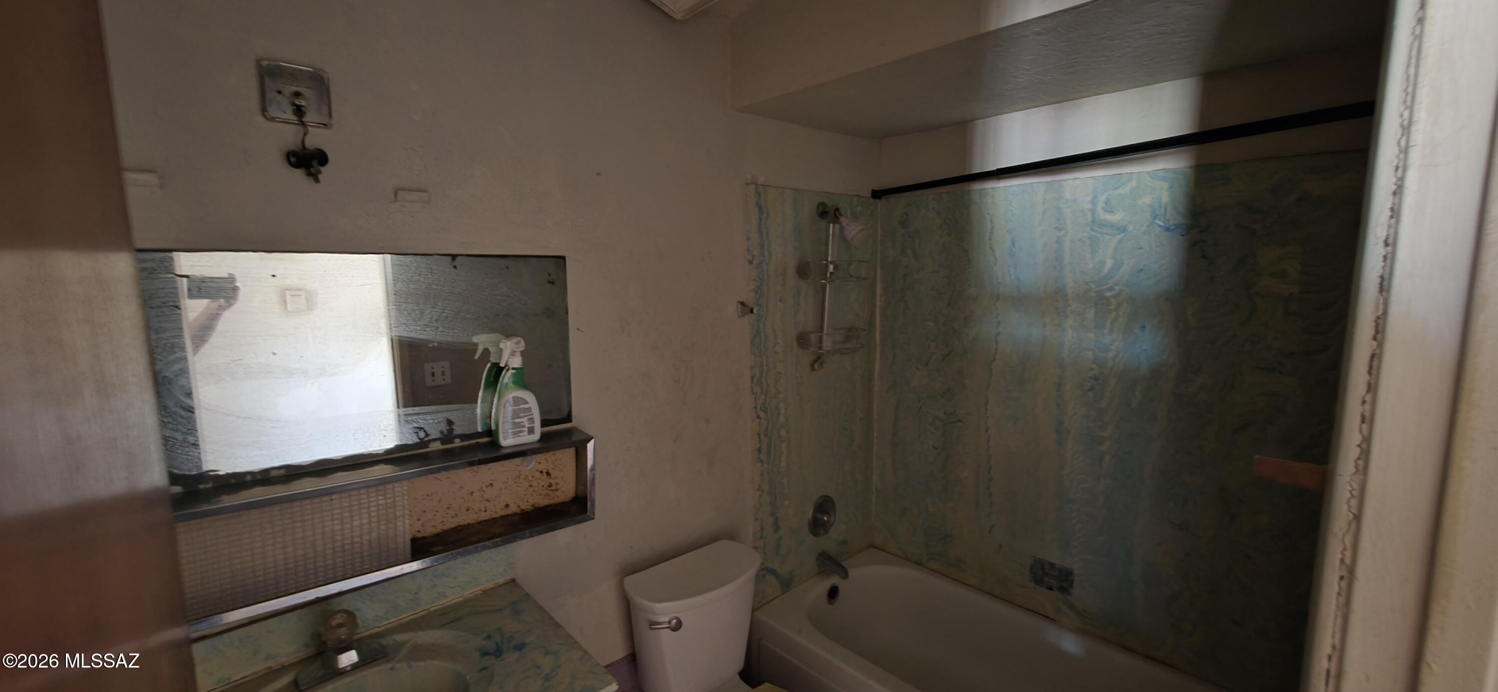 1219 W Ontario Street