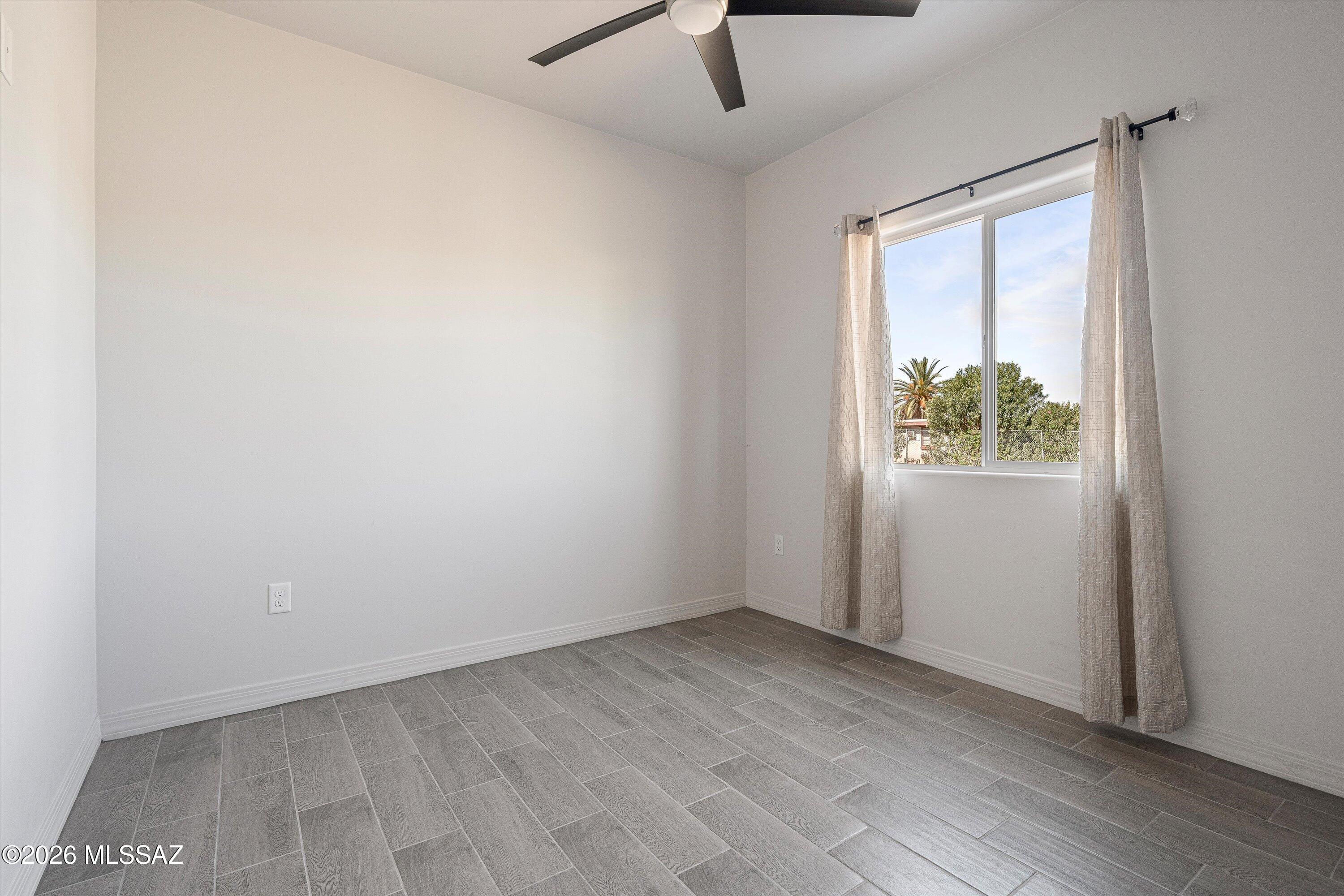 Los Ranchitos - Residential Lease