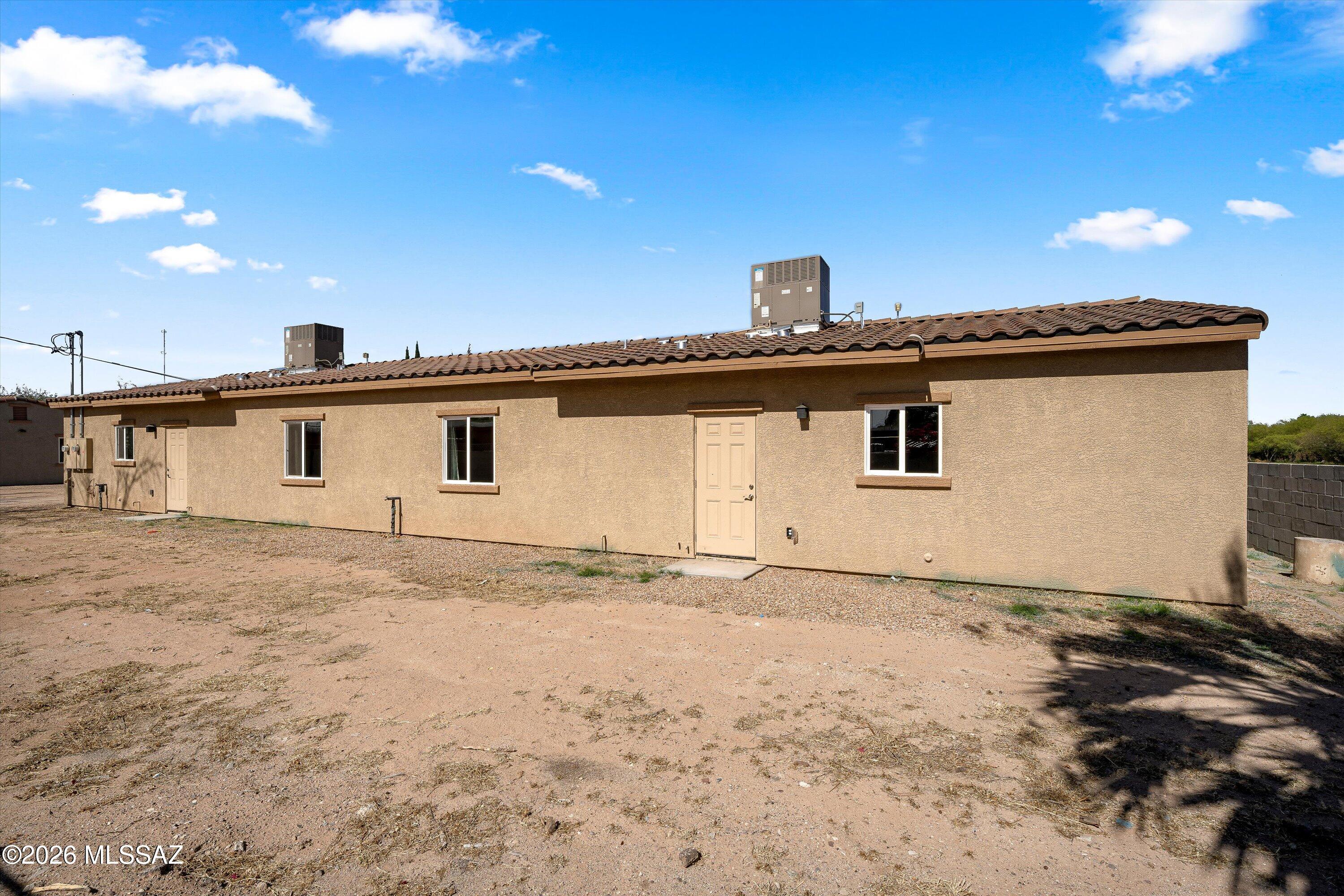Los Ranchitos - Residential Lease