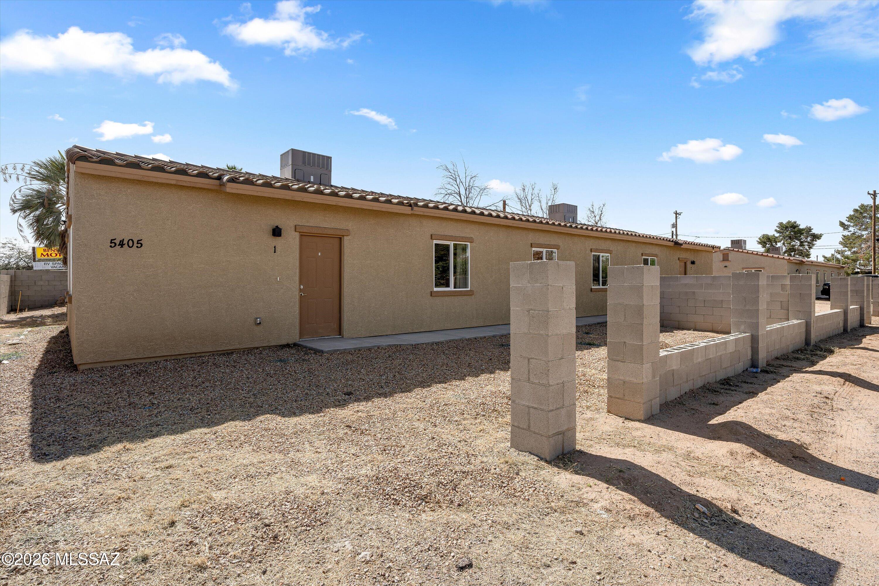 Los Ranchitos - Residential Lease