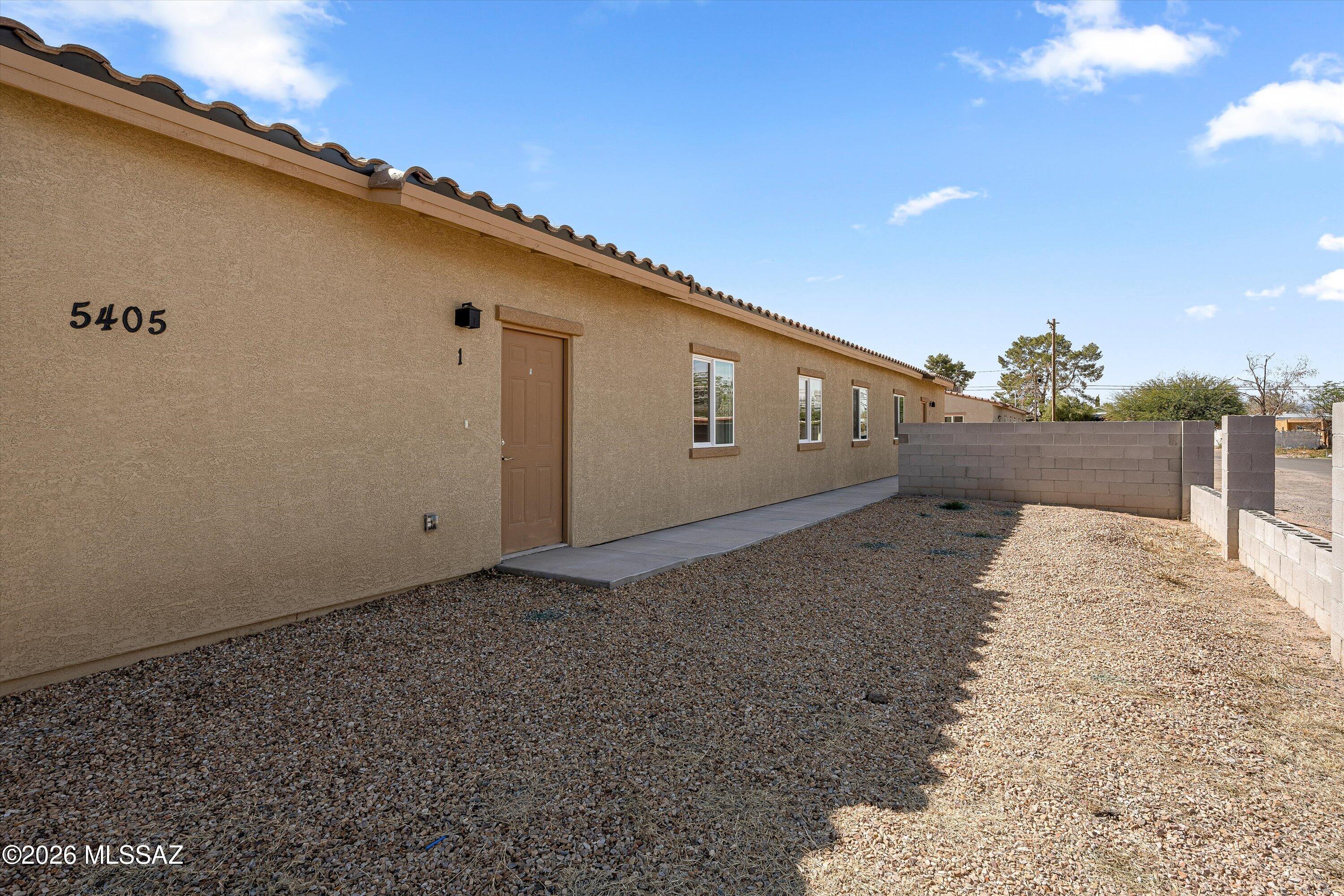 Los Ranchitos - Residential Lease