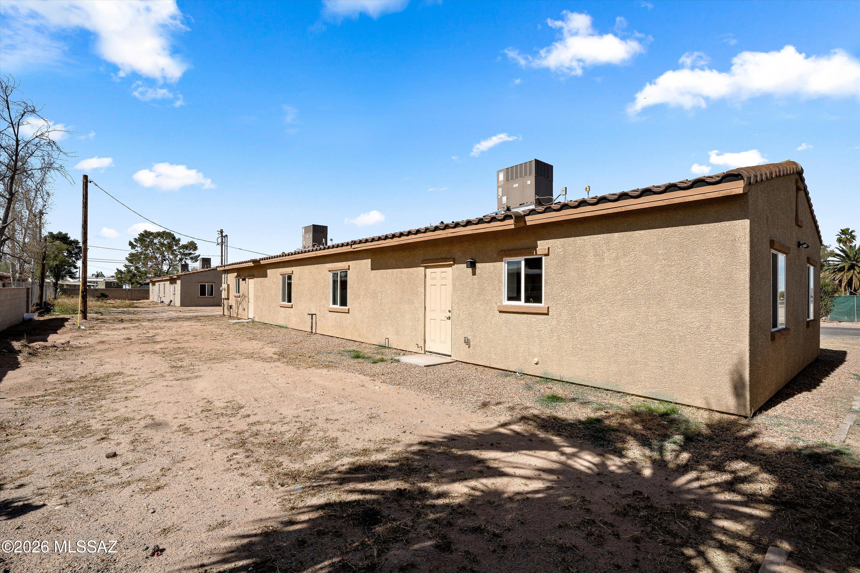 Los Ranchitos - Residential Lease