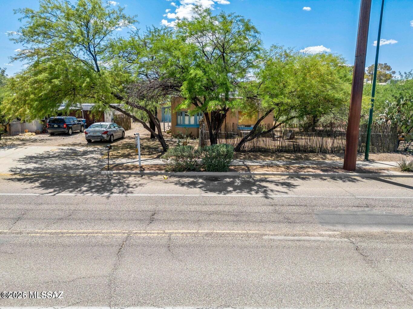 Catalina Poultry Acres NO 2 - Residential Lease