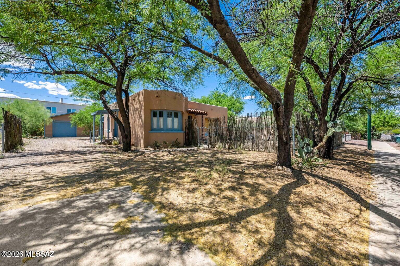 Catalina Poultry Acres NO 2 - Residential Lease