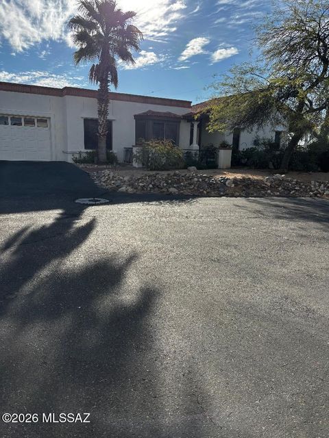 Photo of 871 W Palma De Coco, Tucson, AZ 85704 (MLS # 22605869)