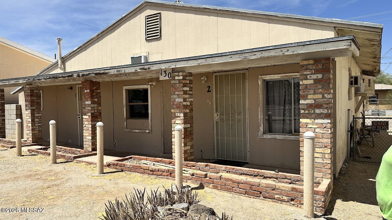 130 W Estrella Avenue
