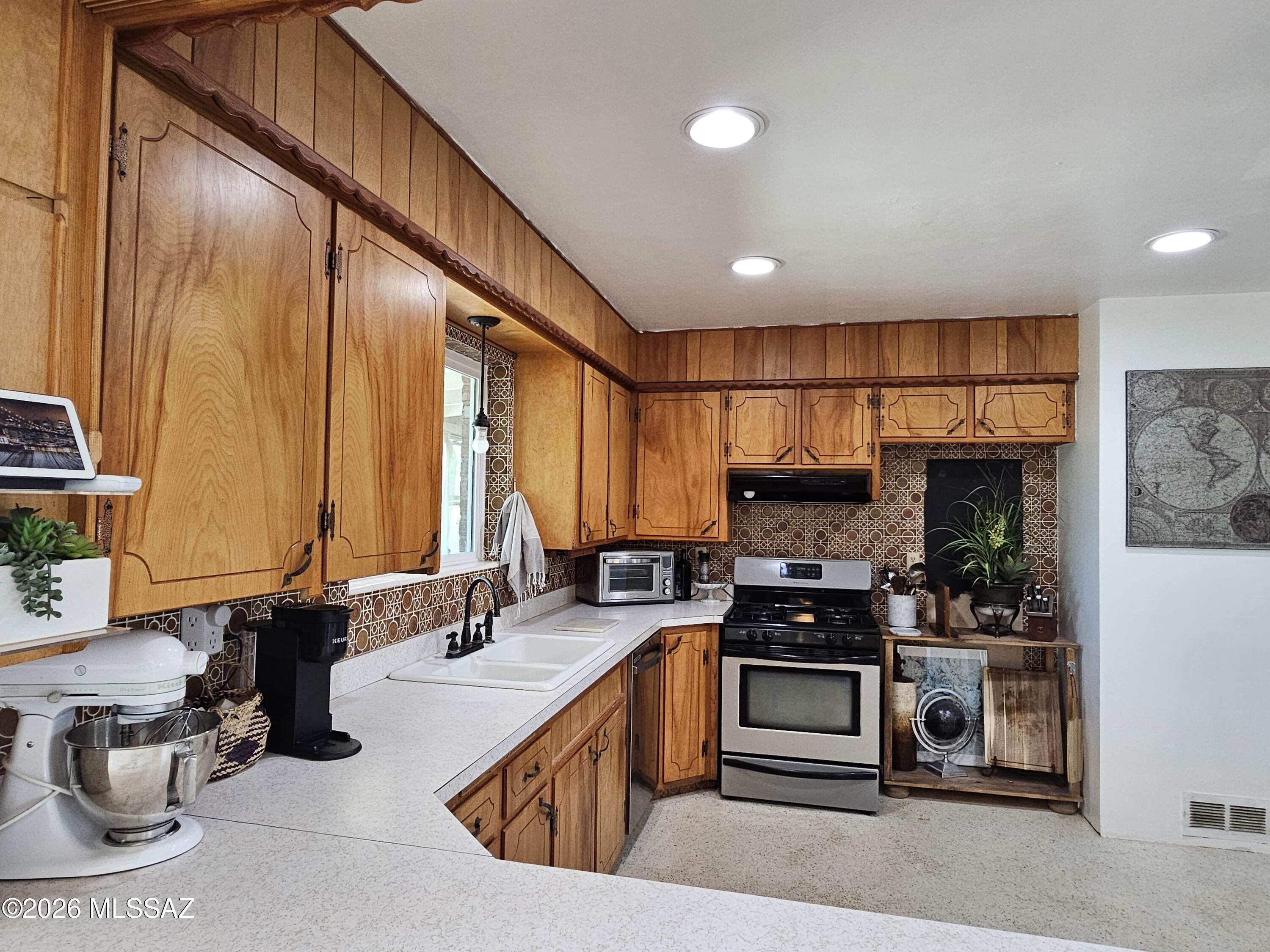 Teresa Terrace (1-28) - Residential