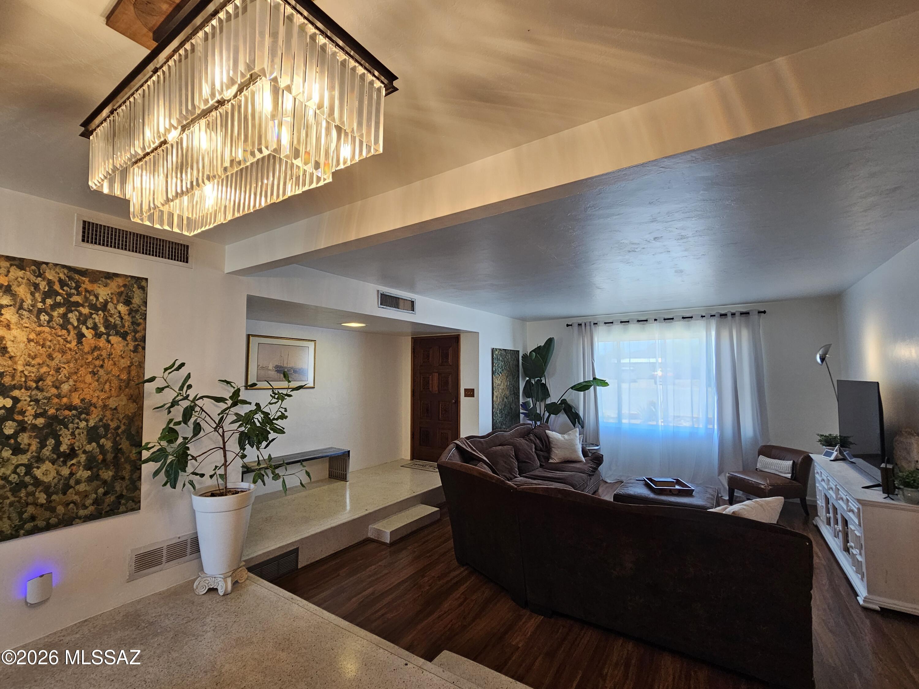 Teresa Terrace (1-28) - Residential