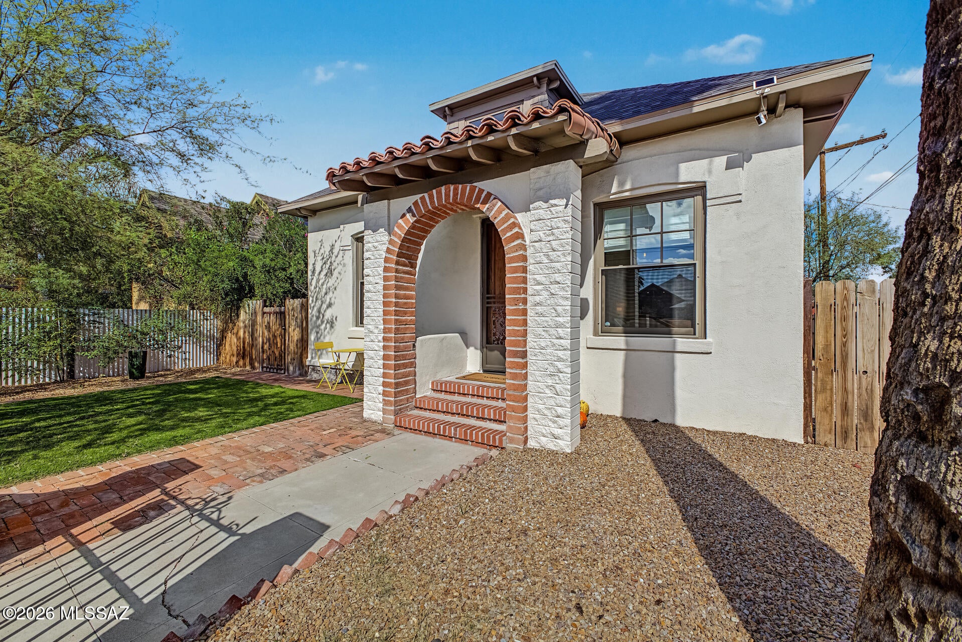 215 E University Boulevard