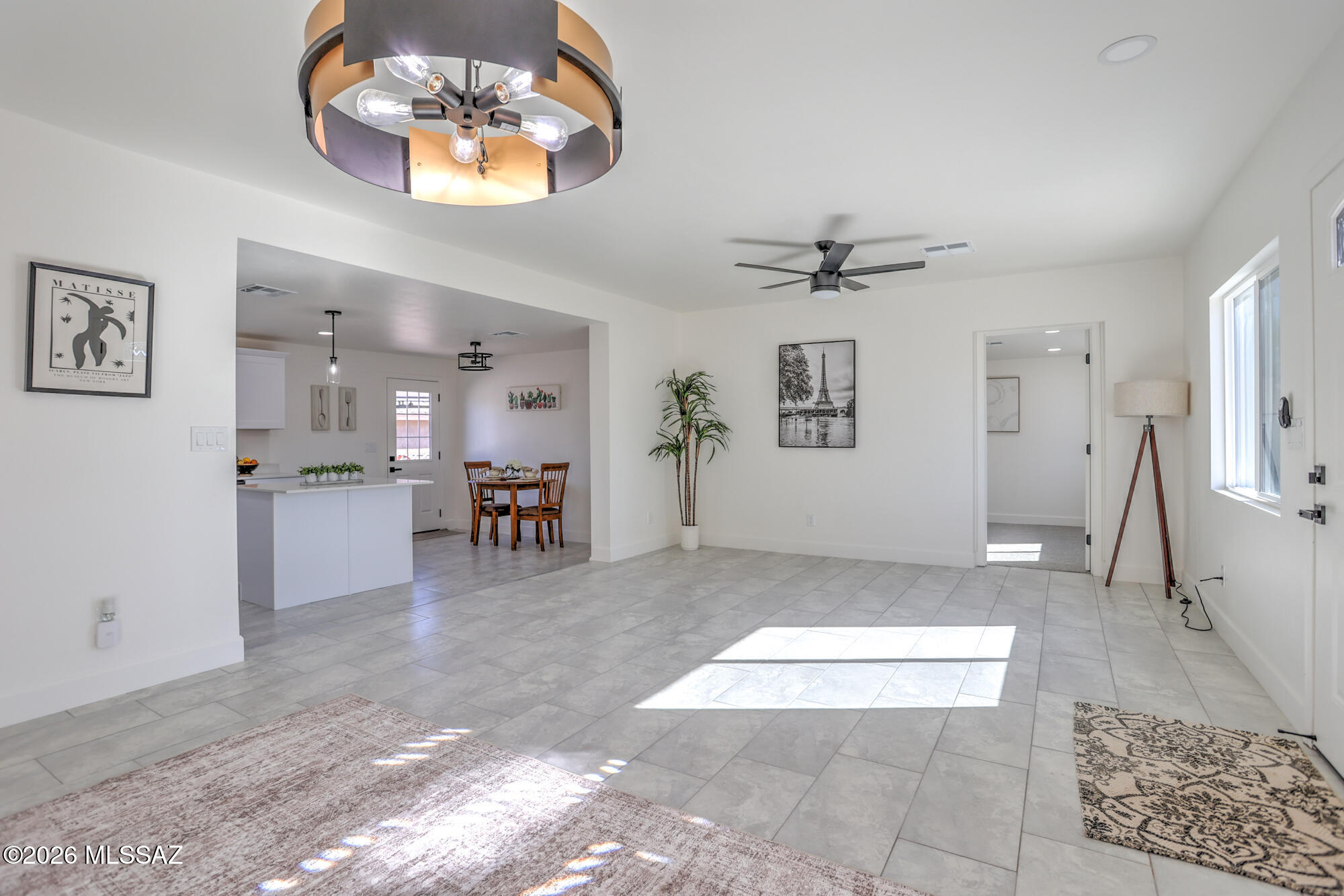 1742 W Veterans Place