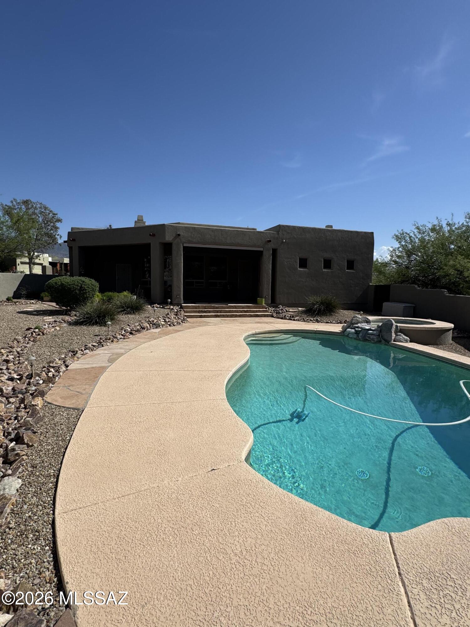 2553 N Redington Place