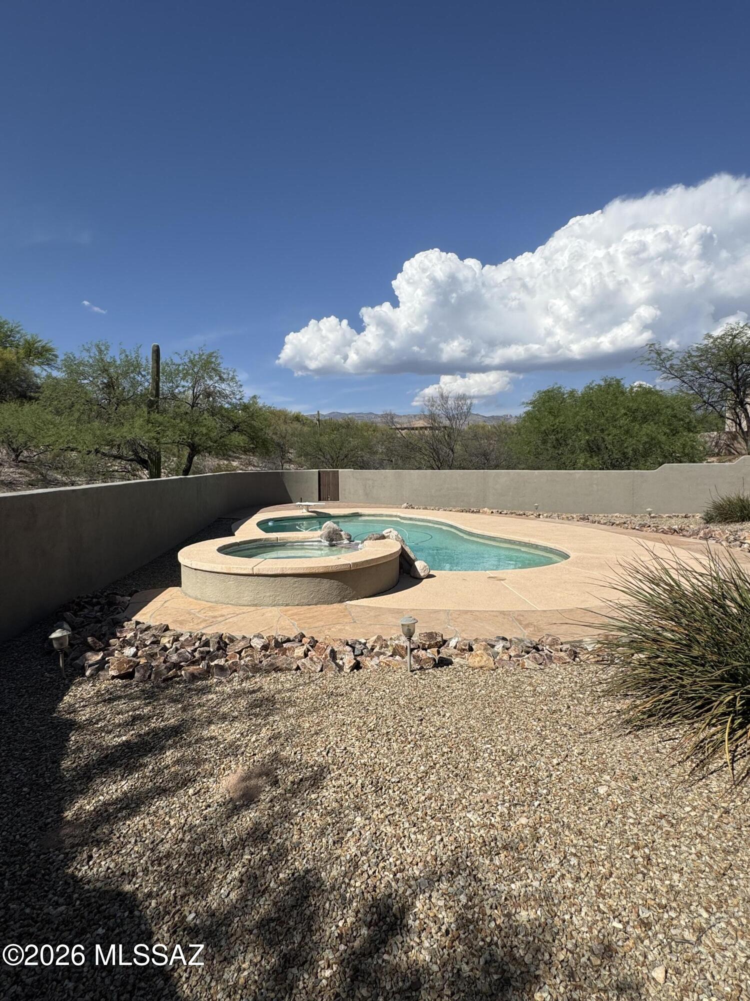 2553 N Redington Place