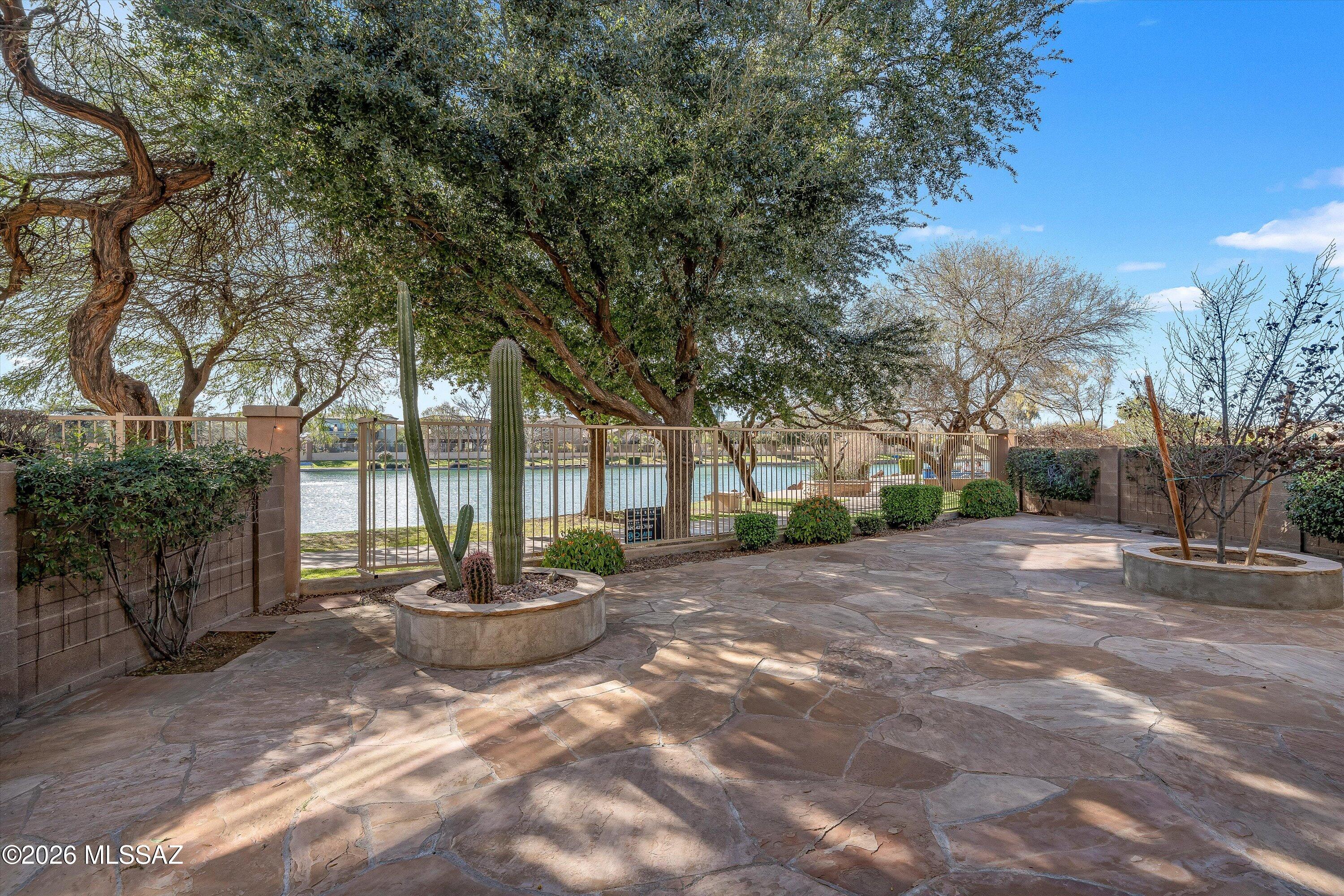Lago Sereno (1-99) - Residential