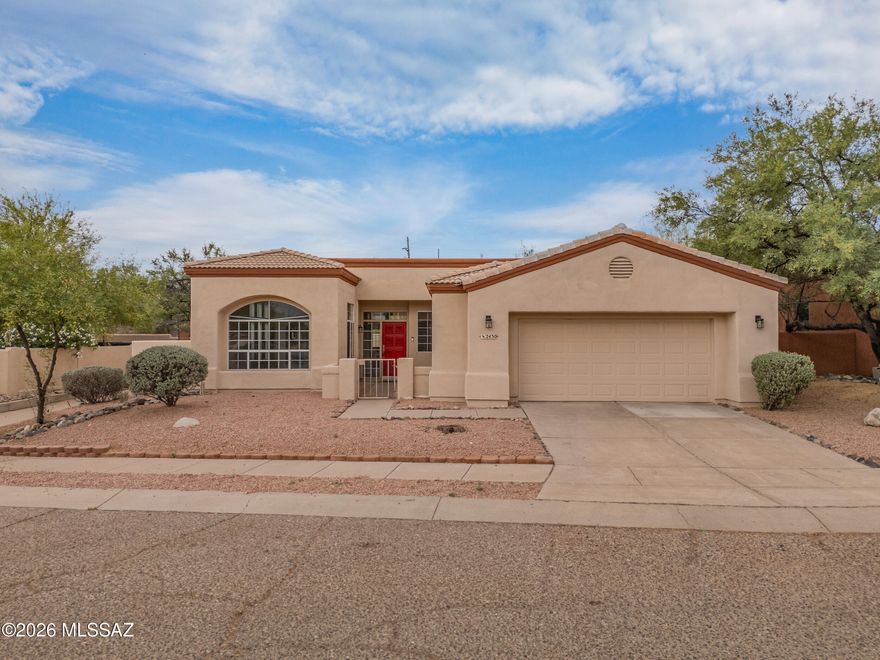 Unique, spacious floorplan with amazing views of Mt Lemmon. Fully remodeled in 2023, granite countertops throughout, no carpet all ceramic tile. NO HOA, extra large 2 car garage, new hot water heater in 2024, LED energy saving lighting throughout, stainless steel appliances, 10+ft ceilings. This home gives an even grander presence upon entry, book your showing today!