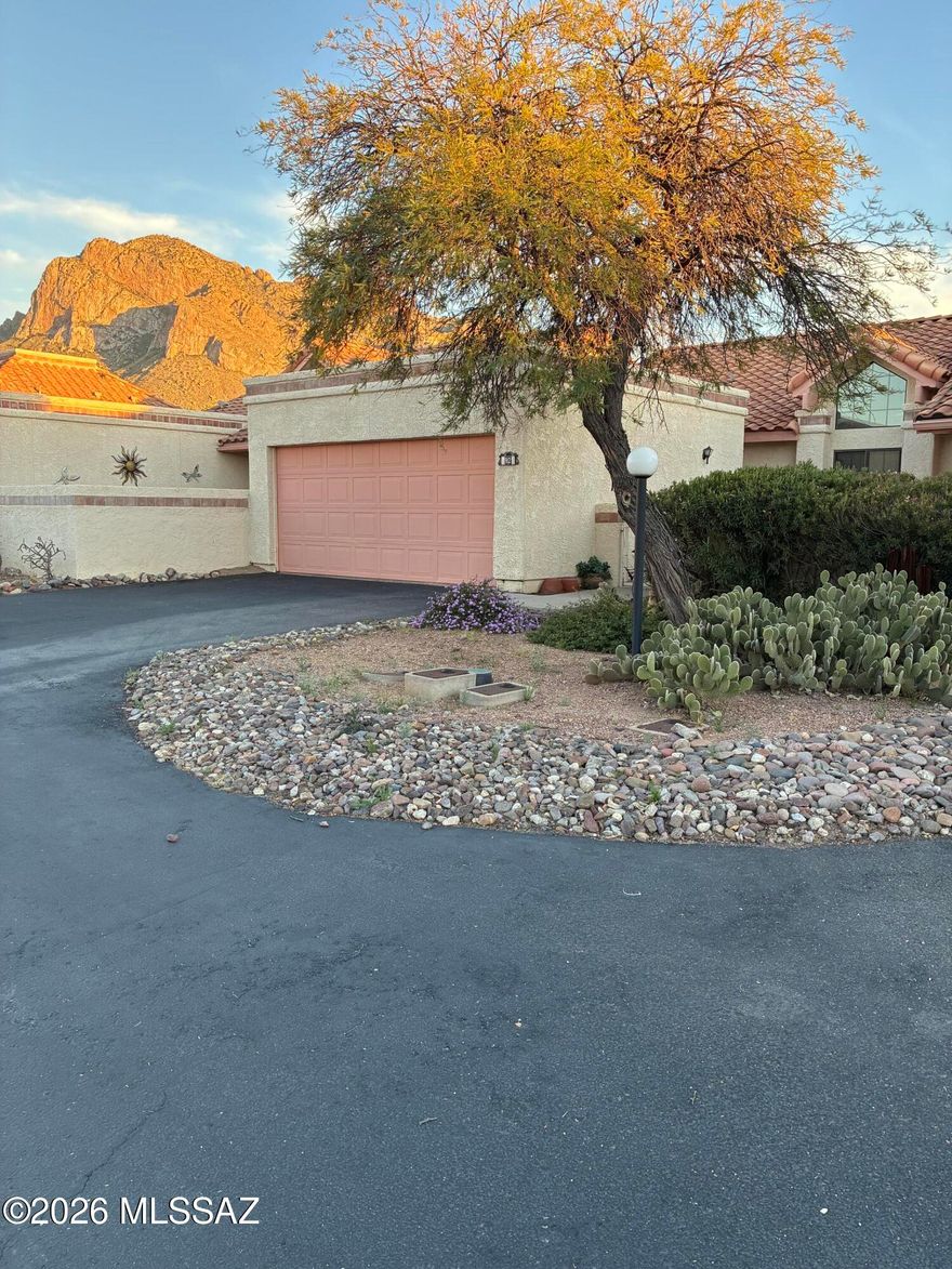 Bring your toothbrush and welcome to your furnished home! Nestled in the heart of Oro Valley, this charming subdivision has a community pool & spa, clubhouse with kitchen facilities- steps away from the condo. Mountain view from back patio. Furnishings have a Southwest flavor. Close to Oro Valley Country Club, shopping centers, restaurants, schools, hospitals, city parks, bike & walking trails -- you name it, we probably have it close by!