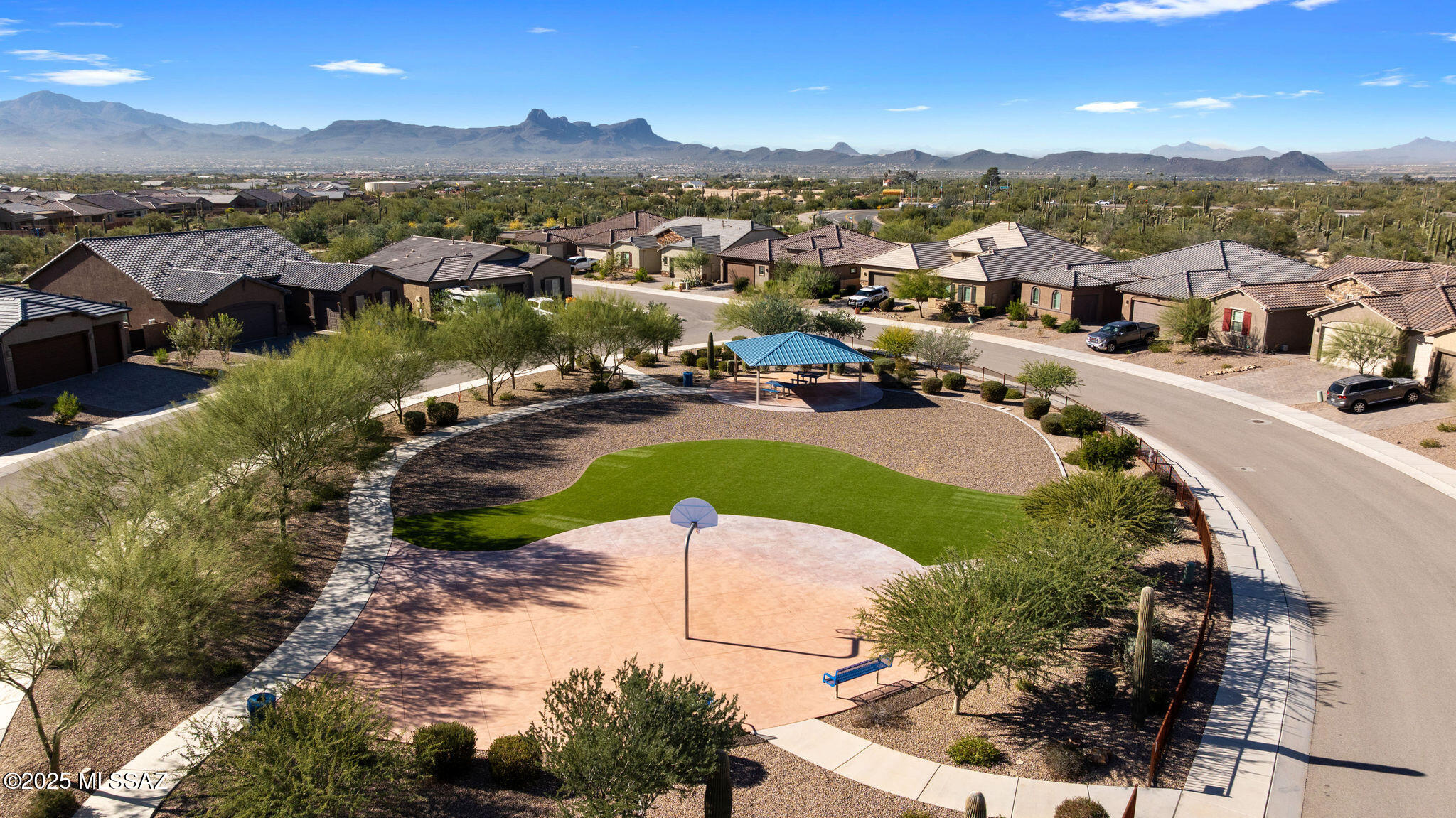 10869 N Stonebridge Drive