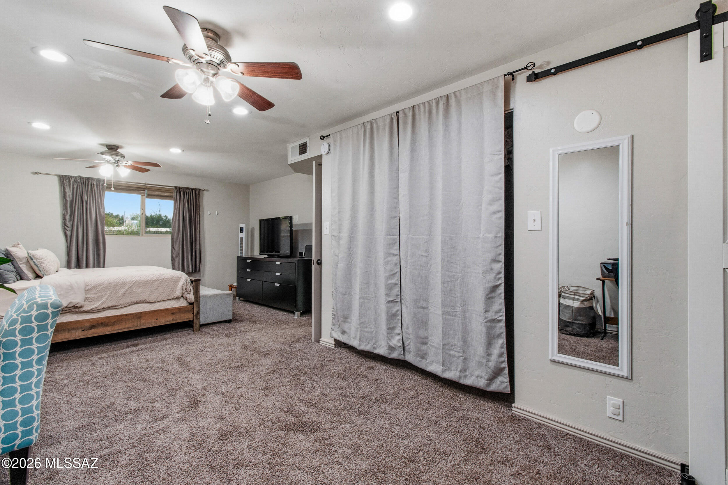 Longview Estates (194-470) - Residential