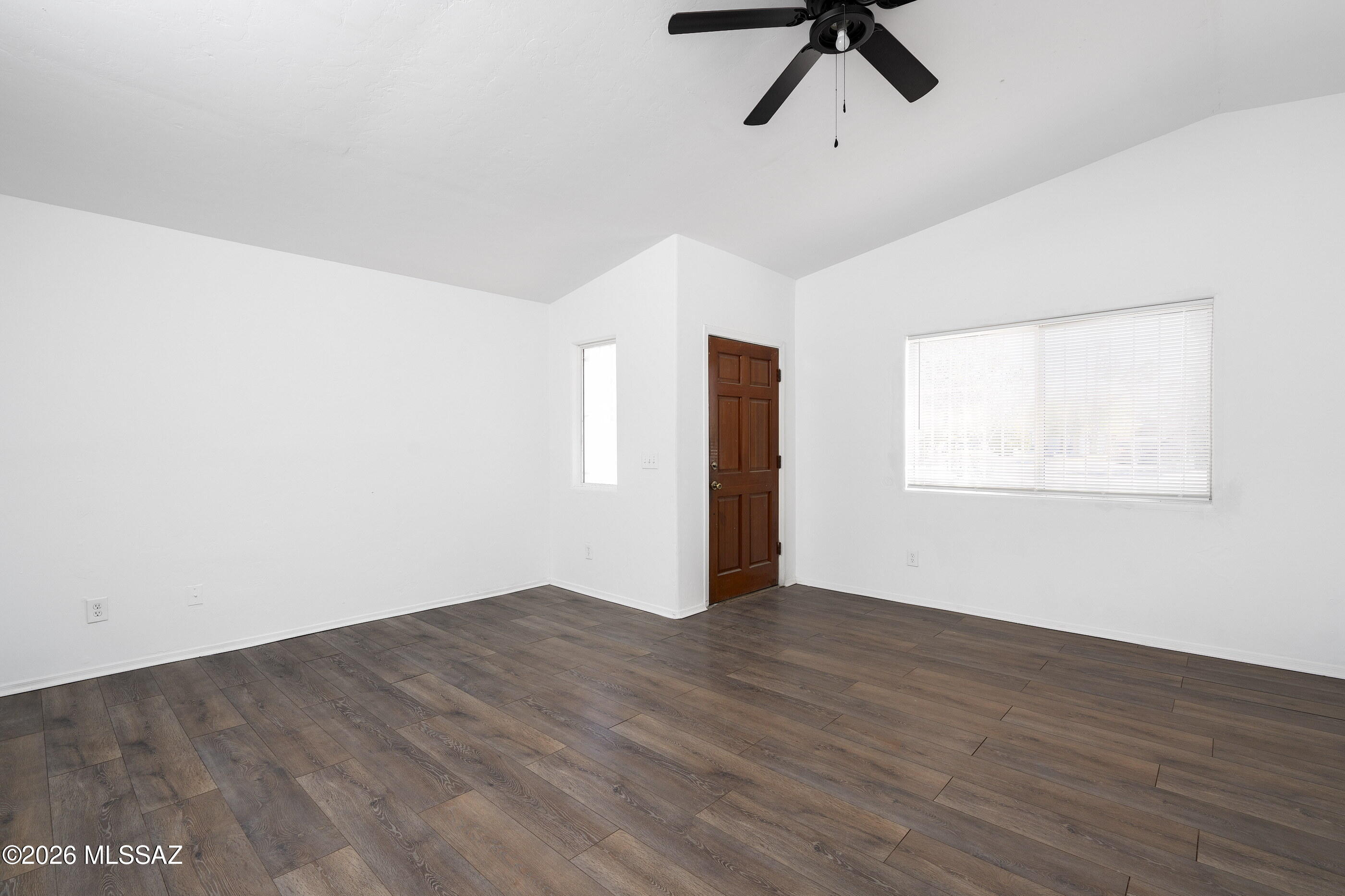 5256 S Linnet Avenue