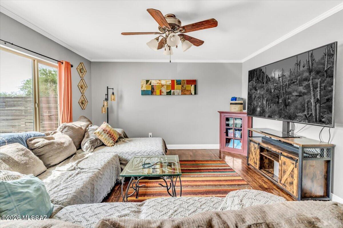 12565 N Avenue Saturno