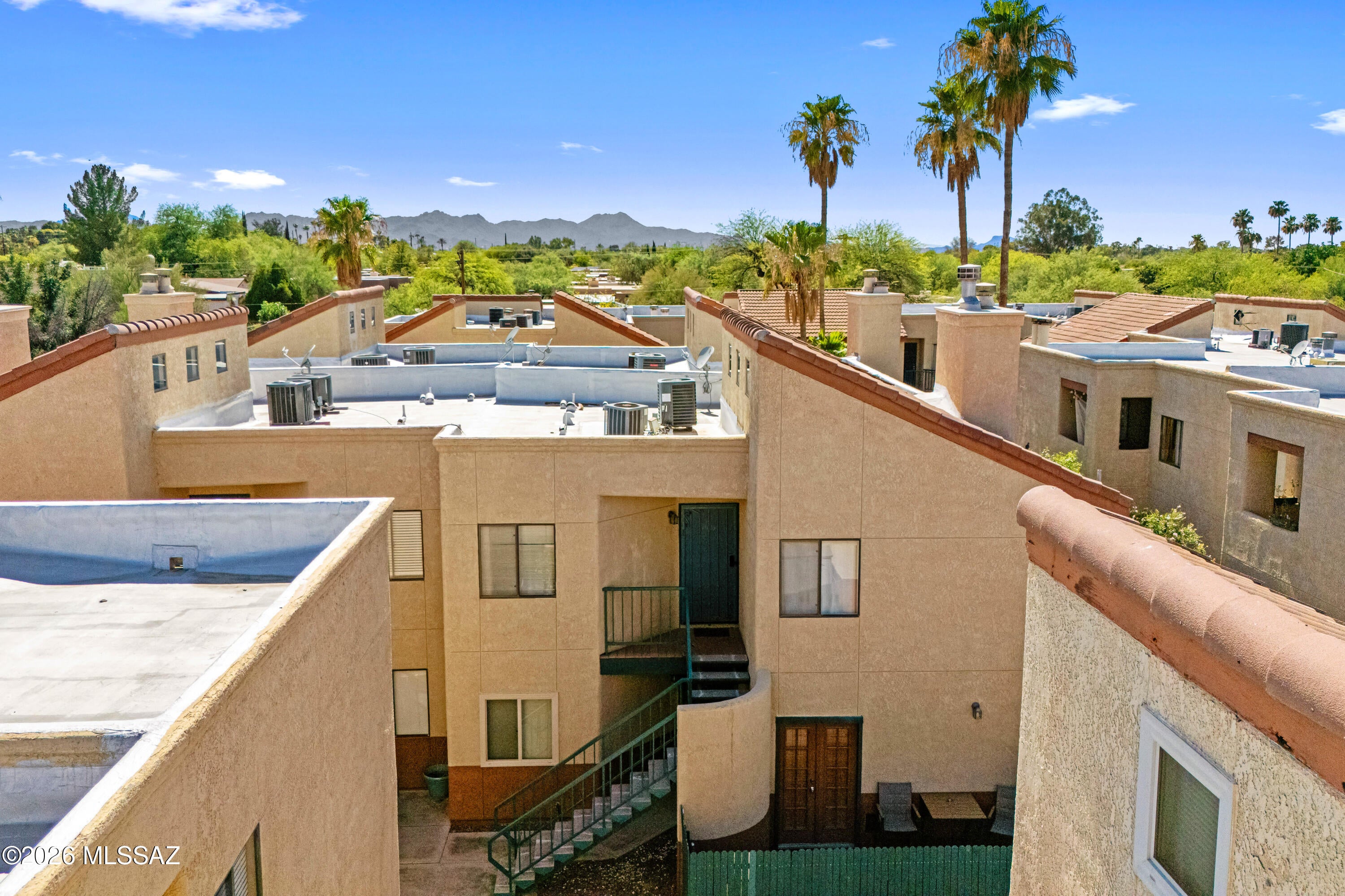 3690 N Country Club Road 1006