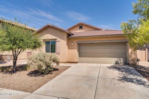 Photo of 11076 W Fountain View Drive, Marana, AZ 85653 (MLS # 22621007)
