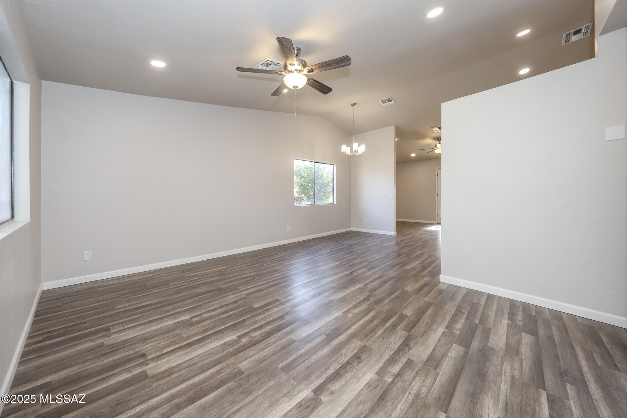 1801 W Great Oak Drive