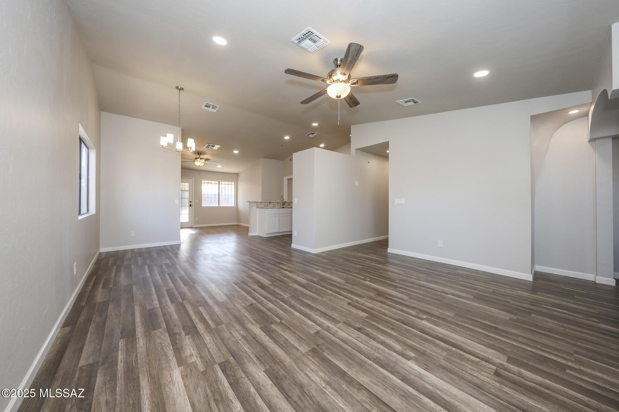 1801 W Great Oak Drive