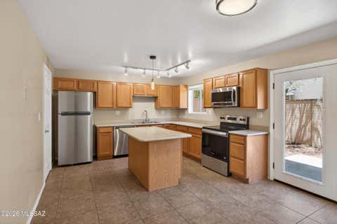 Photo of 904 N Desert Avenue #C, Tucson, AZ 85711 (MLS # 22620267)