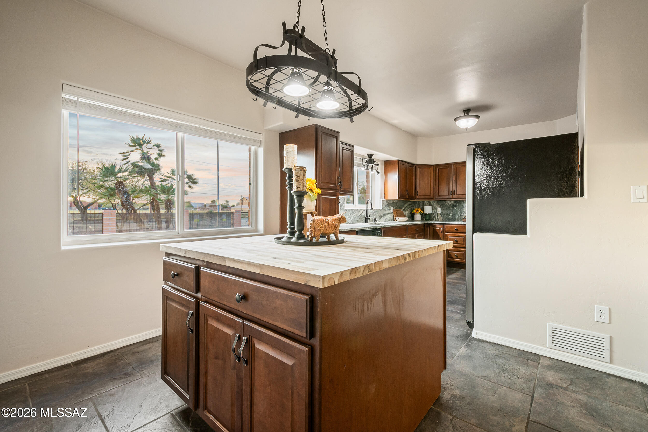 Wilshire Heights - Residential